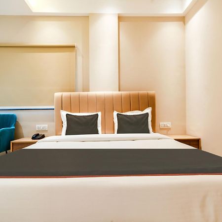 Collection O Hotel Mint Индаур Экстерьер фото